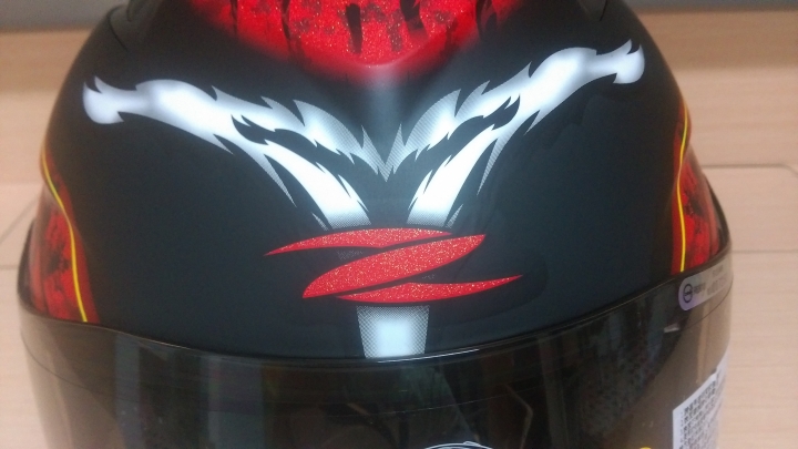 [開箱] 聖誕節就是要紅 ZEUS ZS-613B 熊霸 參上!