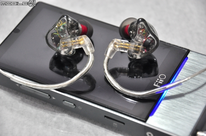 旗艦飛傲，解析之王：FIIO X7 開箱 聽感評測分享