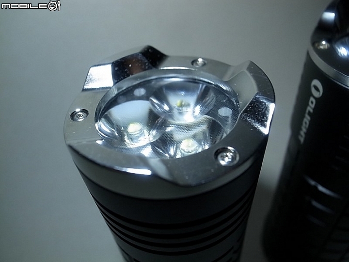 OLIGHT SRMini II  堅持泛光新二代目