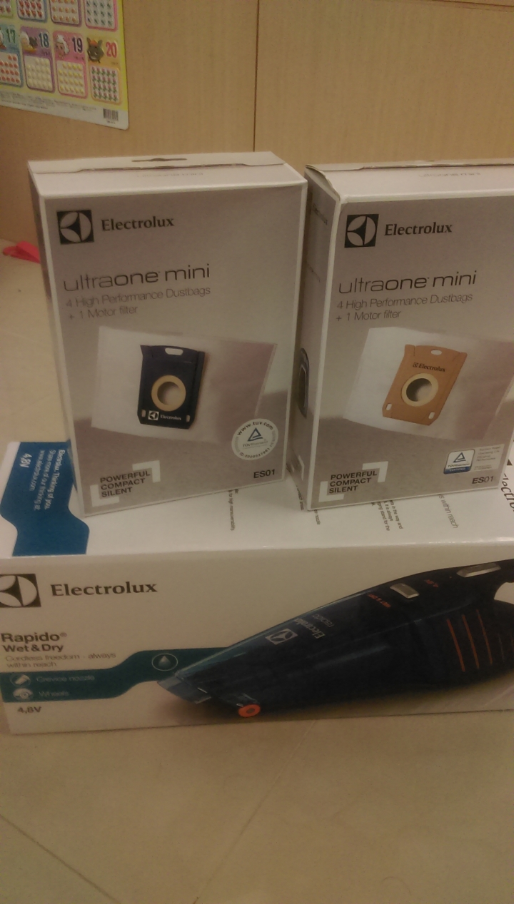 伊萊克斯 Ultra one mini 買大送小，不錯用