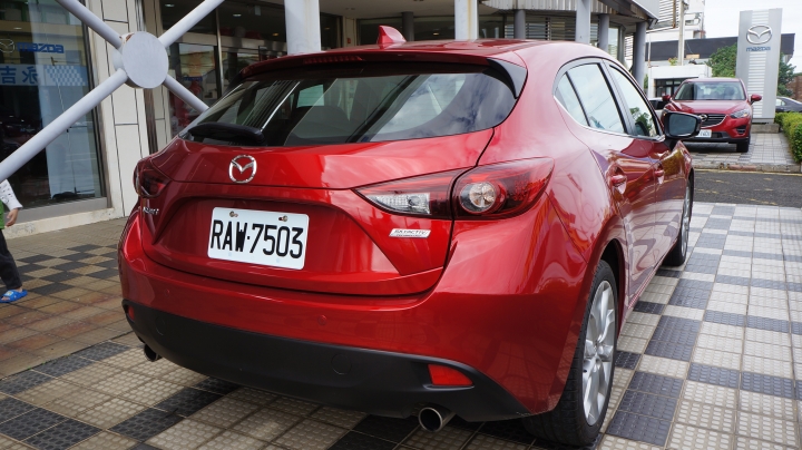 【人馬一体】 重新詮釋 人/車 新關係 ｜MX-5 二代目 內含New Mazda 3 試乘體驗!