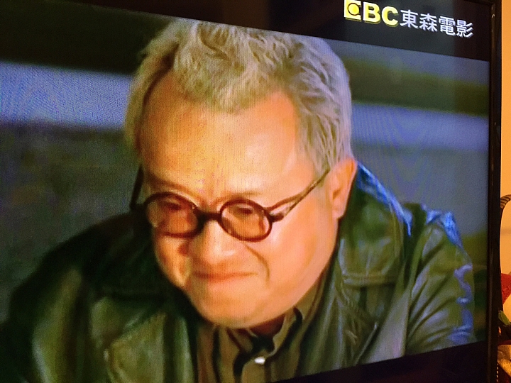 請問這支眼鏡的牌子,  感謝~