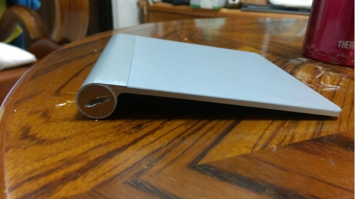天阿悲劇了，請問各位大大有類似的經驗嗎。mac的觸控板