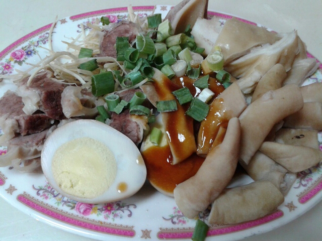 新北汐止銅板小吃推薦-許家米粉湯