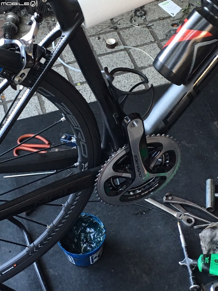 基於虛榮心的作祟!還是把6800換掉!升級DURA ACE 9000囉XD