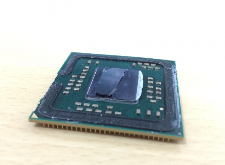 [慘!!!] AMD cpu嘗試用木槌法開蓋,結果整個cpu爆掉了........