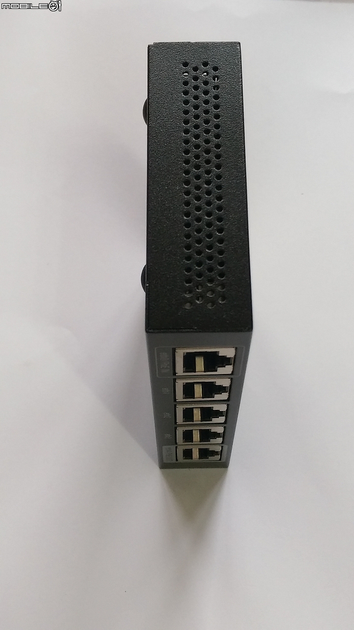 開箱 Edgerouter X與簡單設定