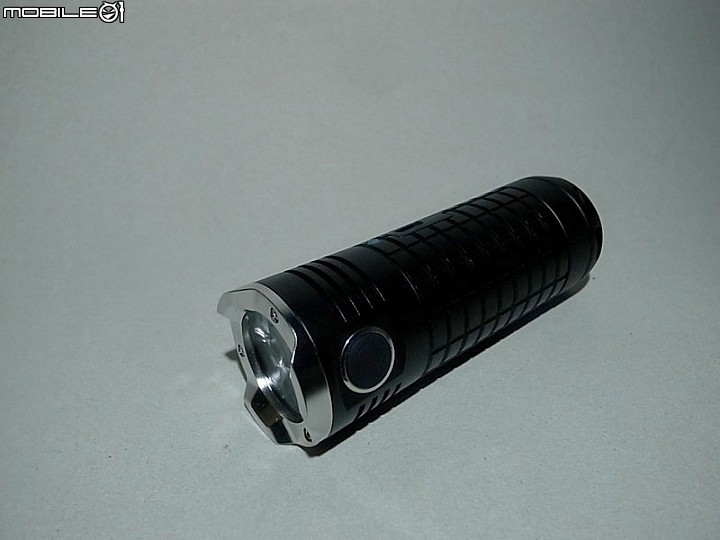 OLIGHT SRMini II  堅持泛光新二代目
