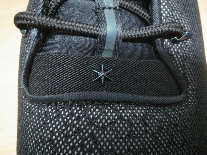 adidas Basketball “Iridescent”系列-D Rose 6 Boost球鞋驚豔到手