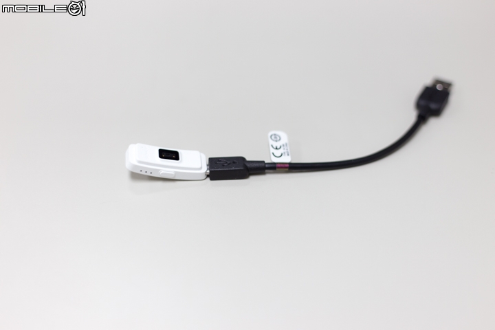 [開箱] Sony Smartband 2 SWR12 -2代sony心率手環