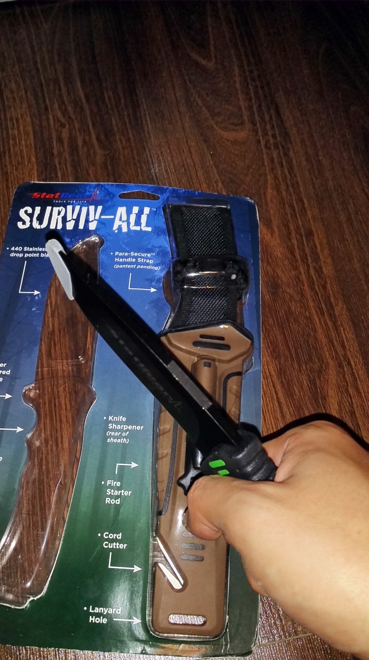 2015送給自己的聖誕禮物: StatGear Surviv-All Outdoor Knife