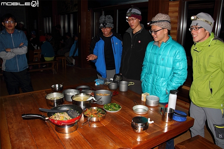 [登山遊記]2015-11-27.28五星級天池山莊之奇萊南華行（圖多慎入）-12/4更新