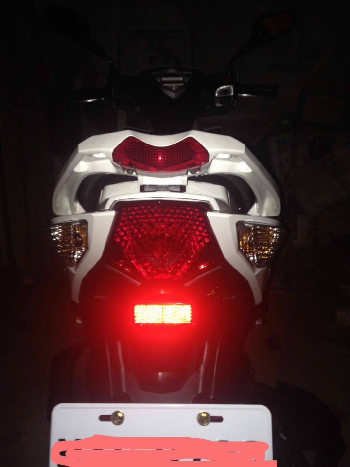 pgo bon125 白色 開箱文 拆拆拆拆 順便幫我看一下 車子的問題