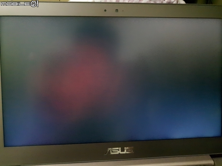 UX303LB 大片紅斑、嚴重漏光!!!
