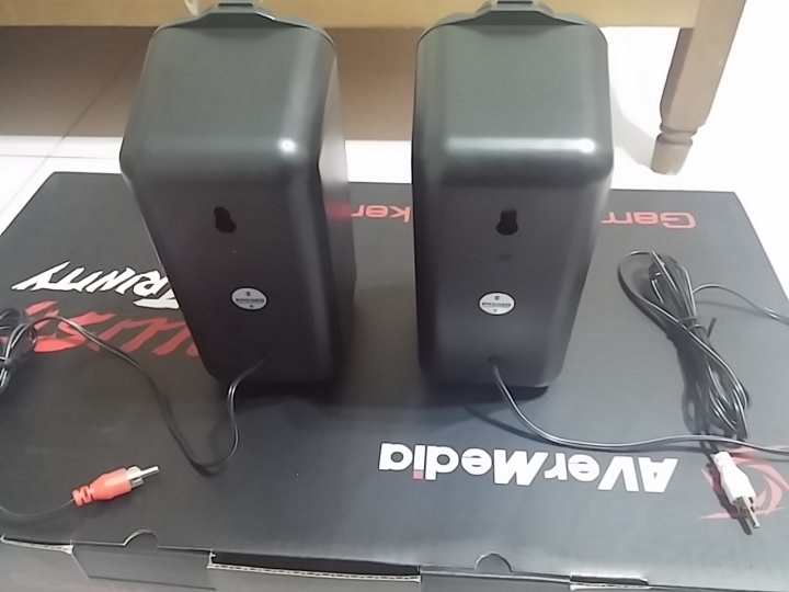 圓剛GS315戰神弩砲2.1聲道喇叭--為遊戲玩家而生，電影音樂也不賴