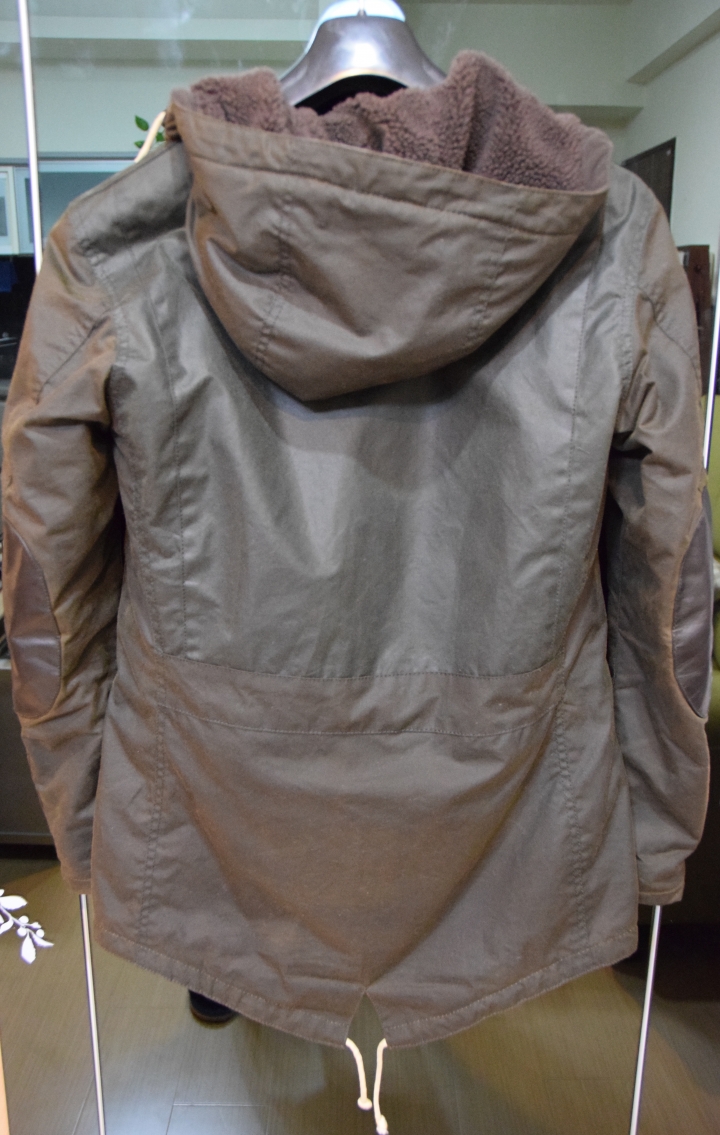 (開箱）不專業簡易開箱 Barbour Game Parka