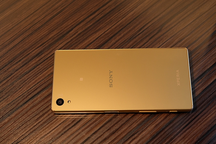 微妙的觸感-SONY Z5