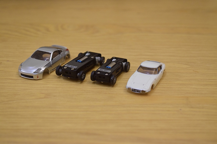 開箱!!!世上最小的電刷車~ Takara Tomy Micro Slot Car Owner's