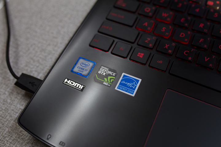 ASUS ROG GL552VW  我的辦公室專用大筆電