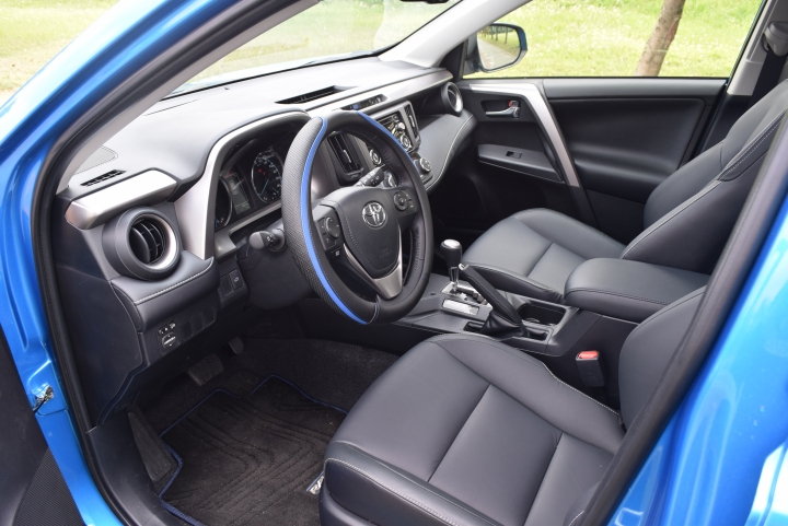 百萬suv新時代， 2016 RAV4 雙等級開箱，10吋大螢幕影音改裝分享
