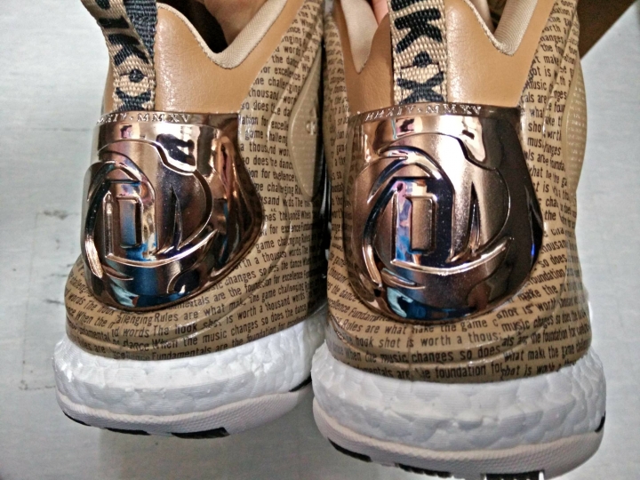 adidas Basketball “Iridescent”系列-D Rose 6 Boost球鞋驚豔到手