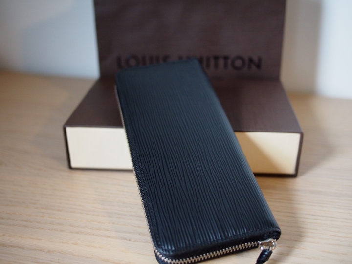 【微開箱】LV  EPI 系列  CLÉMENCE 皮夾 (M60915) 和 LOCKIT 包 (M42292)