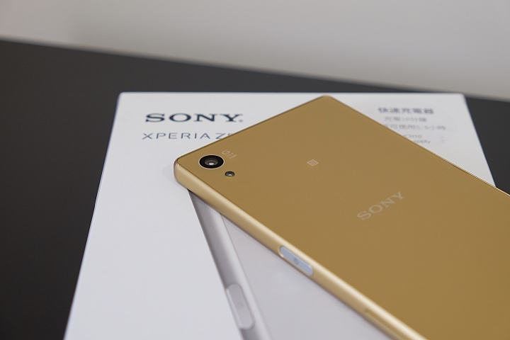 微妙的觸感-SONY Z5