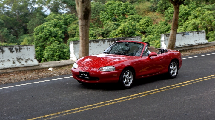 【人馬一体】 重新詮釋 人/車 新關係 ｜MX-5 二代目 內含New Mazda 3 試乘體驗!