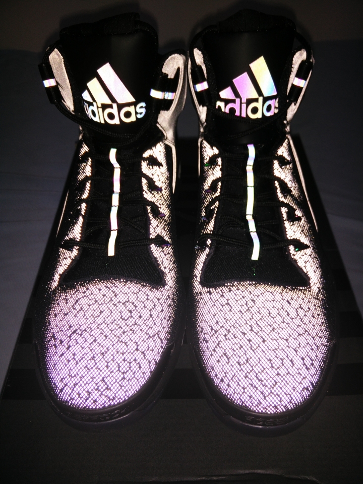 adidas Basketball “Iridescent”系列-D Rose 6 Boost球鞋驚豔到手