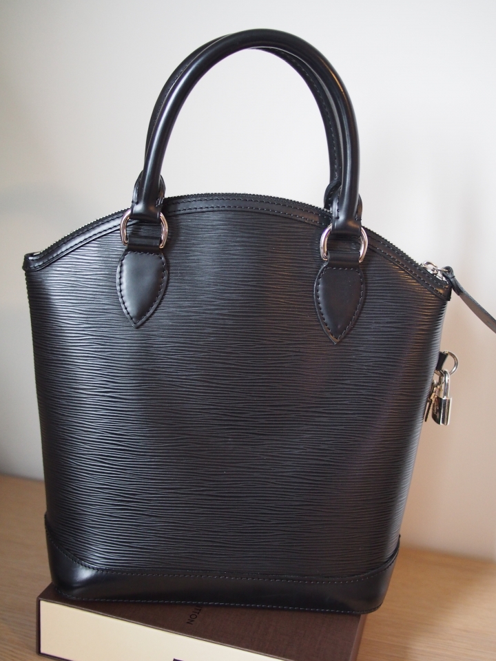 【微開箱】LV  EPI 系列  CLÉMENCE 皮夾 (M60915) 和 LOCKIT 包 (M42292)