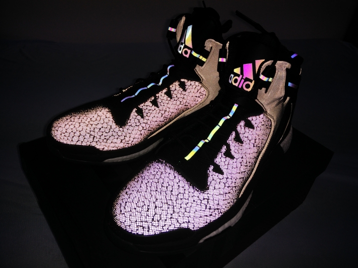adidas Basketball “Iridescent”系列-D Rose 6 Boost球鞋驚豔到手