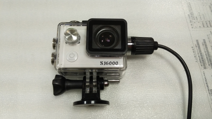 SJCAM 邊充邊錄的防水盒