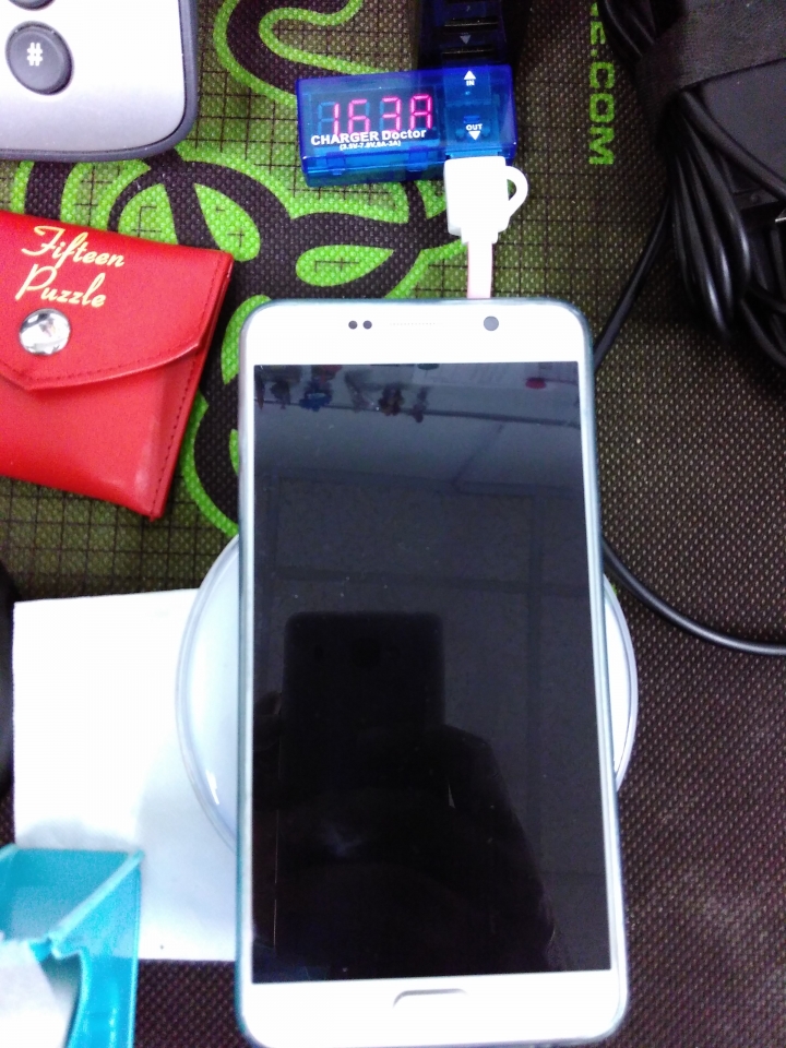 Aukey 充電器、中充開箱