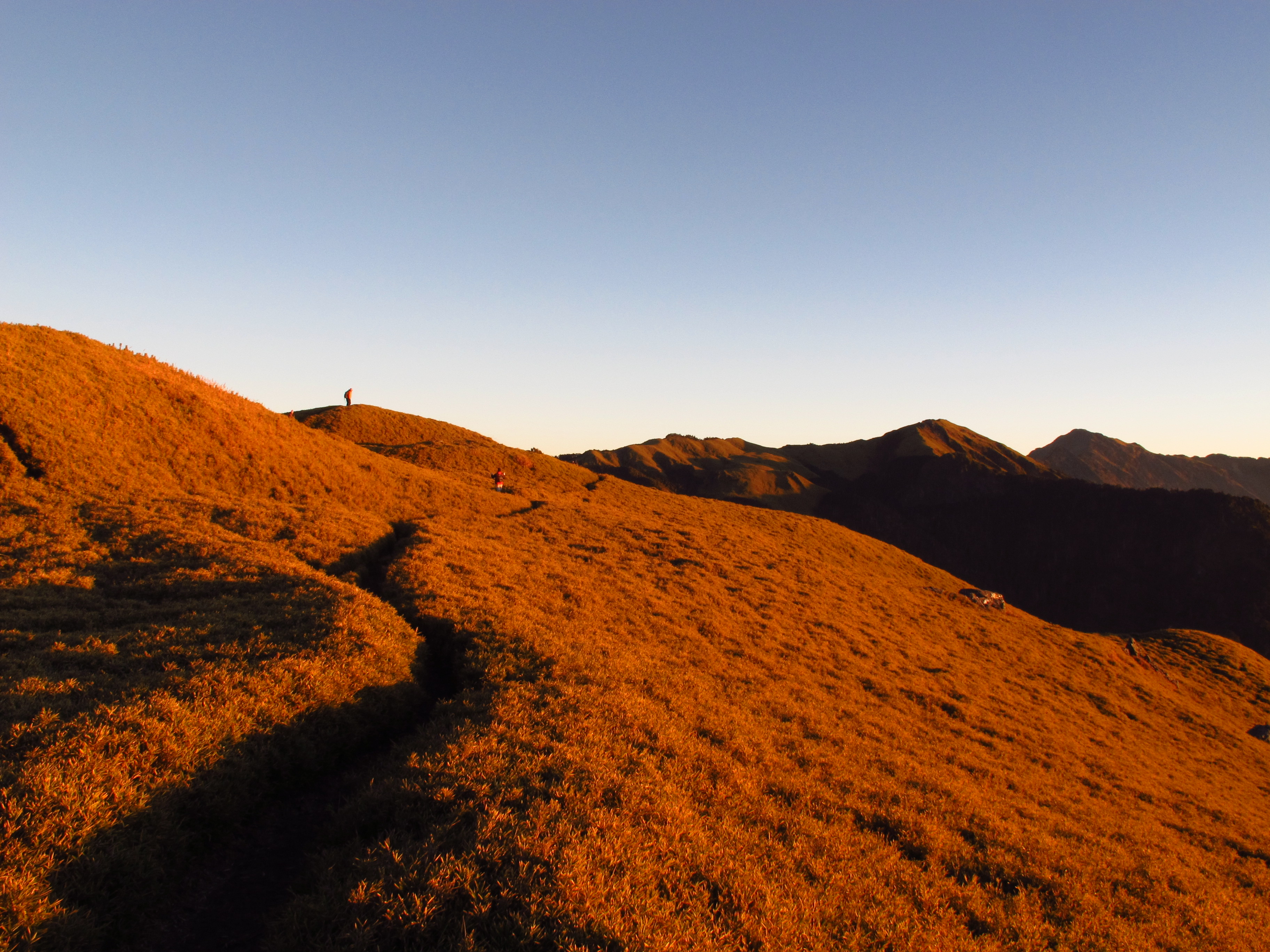 天池山莊渡假.....能高北峰賞日出