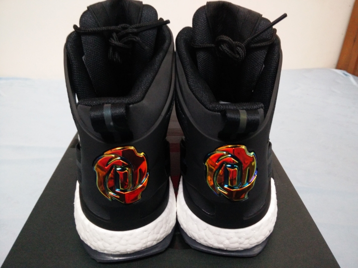 adidas Basketball “Iridescent”系列-D Rose 6 Boost球鞋驚豔到手