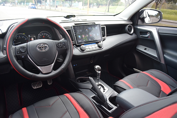 百萬suv新時代， 2016 RAV4 雙等級開箱，10吋大螢幕影音改裝分享