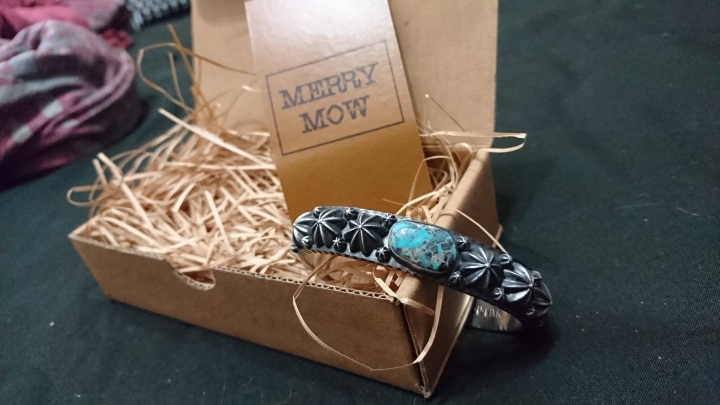 MERRY MOW購入印地安風格純手工原石銀貝手環