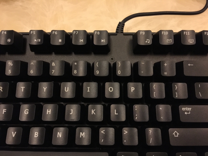 技嘉 Gigabyte Force K83 機械式遊戲鍵盤 純開箱