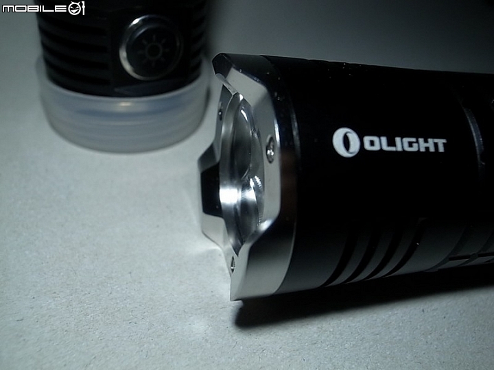 OLIGHT SRMini II  堅持泛光新二代目