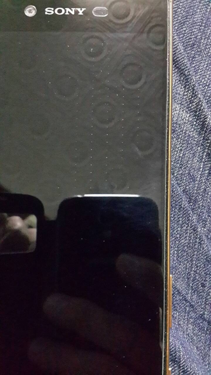 螢幕有亮點