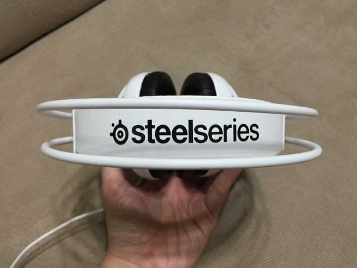 [開箱]SteelSeries Siberia 200 不專業之體驗感想