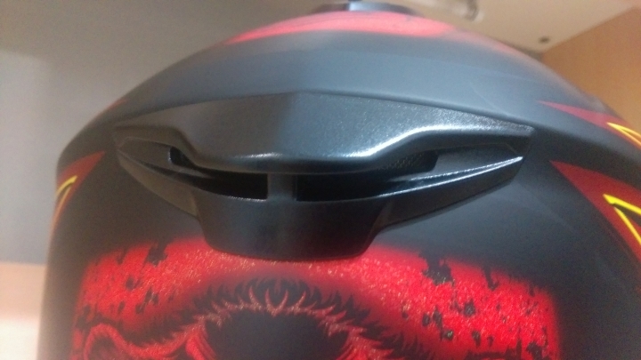 [開箱] 聖誕節就是要紅 ZEUS ZS-613B 熊霸 參上!