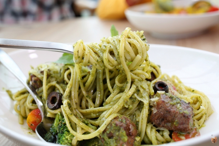 [台北]藏身在天母SOGO裡的Omocafe  by蛋拔