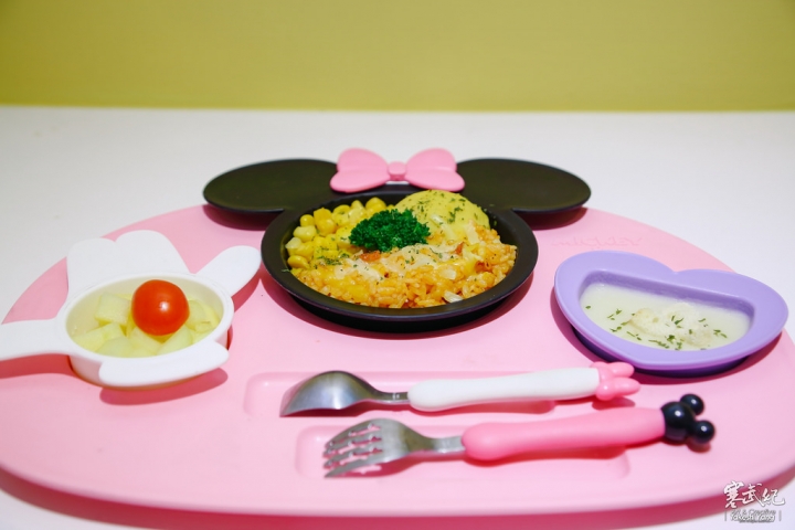 【中肯‧食記】內湖捷運文德站‧CHUCK LAND Cafe 恰克園親子咖啡｜超大室內遊樂空間‧戶外挖沙區！孩子最愛の親子餐廳～