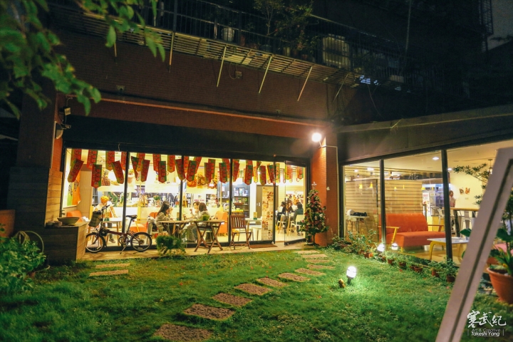 捷運公館站‧索瓦 SOWA 輕食咖啡義式料理｜隱身在書店中の有機咖啡館‧特製烘焙咖啡與健康義式輕食！