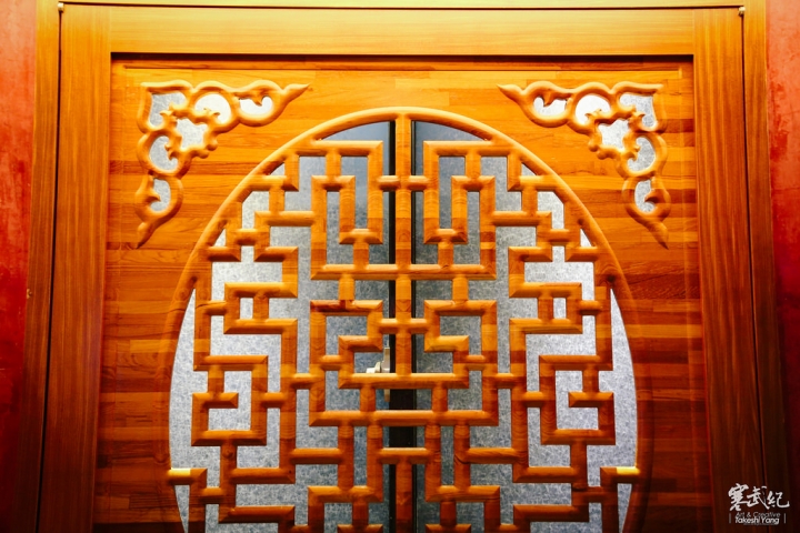 【中肯‧食記】中山區‧八條麻辣鍋｜正宗重慶毛肚火鍋‧八條通隱藏版超美味麻辣鍋！超大片沙朗涮牛排！