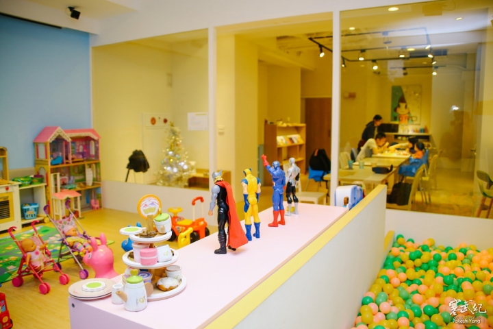 【中肯‧食記】內湖捷運文德站‧CHUCK LAND Cafe 恰克園親子咖啡｜超大室內遊樂空間‧戶外挖沙區！孩子最愛の親子餐廳～