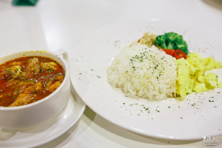 捷運公館站‧索瓦 SOWA 輕食咖啡義式料理｜隱身在書店中の有機咖啡館‧特製烘焙咖啡與健康義式輕食！