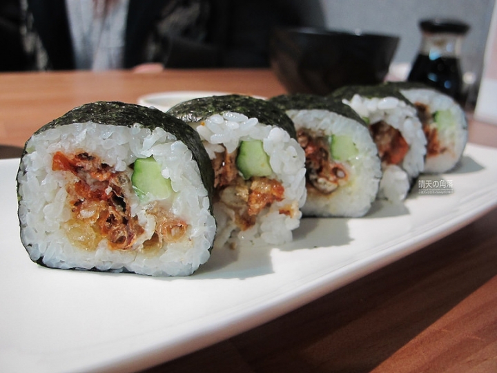 嘉義x日式料理｜米上有魚．好吃平易近人的平價日式創意壽司店，大推炙燒和牛握壽司/軟殼蟹創作壽司