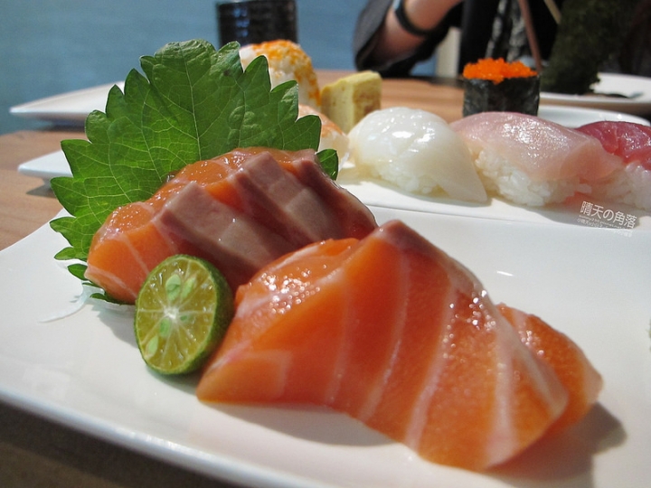 嘉義x日式料理｜米上有魚．好吃平易近人的平價日式創意壽司店，大推炙燒和牛握壽司/軟殼蟹創作壽司